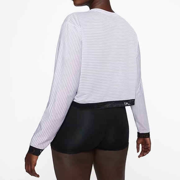 Cropped Long Sleeve Top by Nike White Size 8/10 - Picture 2 of 6